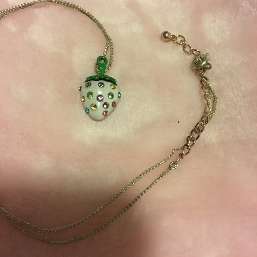 Strawberry necklace! - Picture 2 of 8